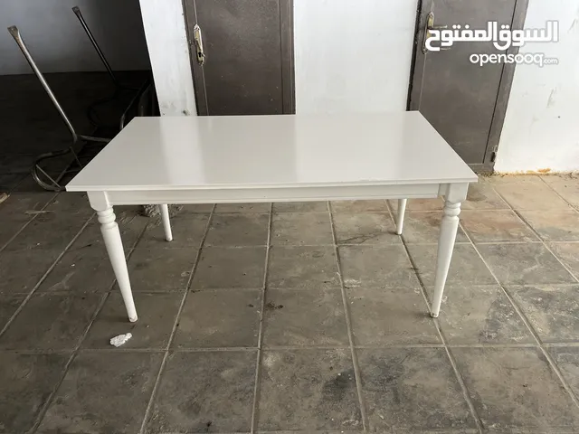 طاولة ايكيا قابلة للتطويل