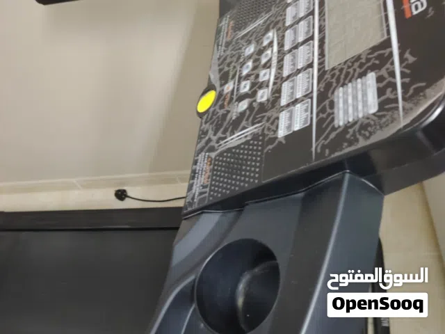سير مشي شبه جديد