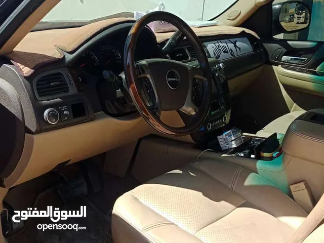 GMC Sierra 2010 in Al Sharqiya