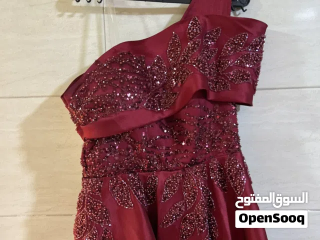 فساتين سهره بحاله جيده جدا