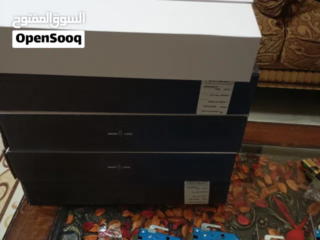 قفل باب ذكي  SMART DOOR LOCK تعمل على البصمة ورقم سري وكرت ومفتاح طواريء وتطببق تويا وتطببق We Chat