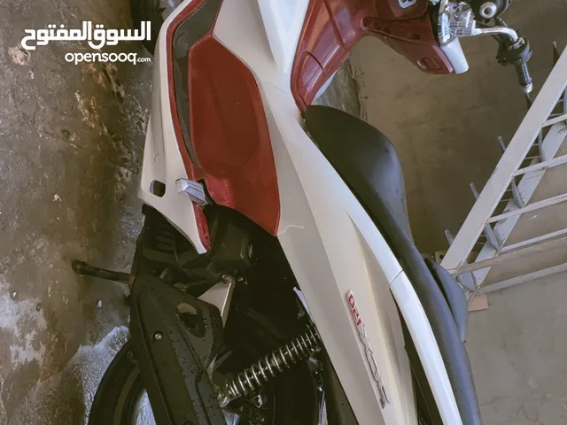 دراجه PCX ياباني