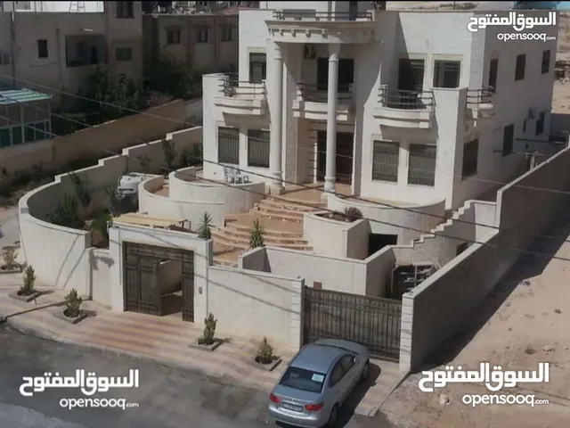 415 m2 5 Bedrooms Villa for Sale in Zarqa Al Zarqa Al Jadeedeh