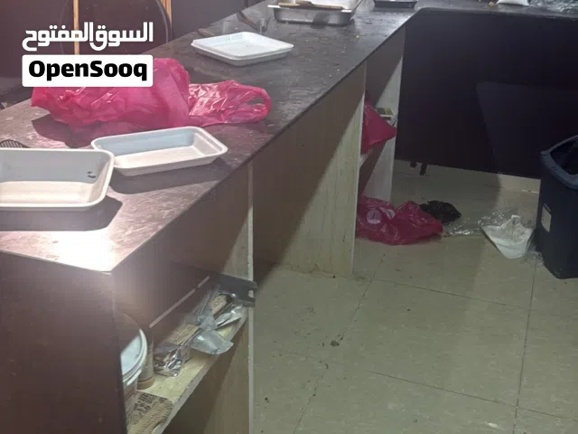 كاونتر رخام بحالة ممتازة