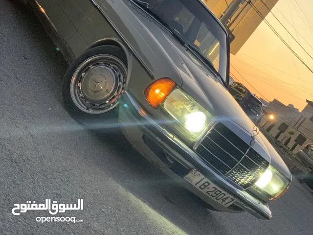 Mercedes Benz E-Class 1982 in Al Karak
