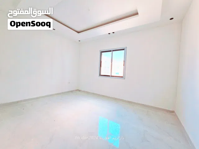 240 m2 More than 6 bedrooms Apartments for Sale in Muharraq Hidd
