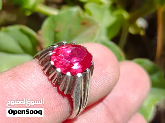 خاتم مرصع بحجر ياقوت احمر Ruby ستاتي ، فضة عيار 900