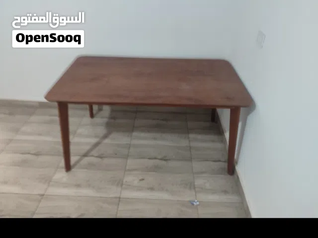 طاولة غرفة معيشة مستعملة للبيع