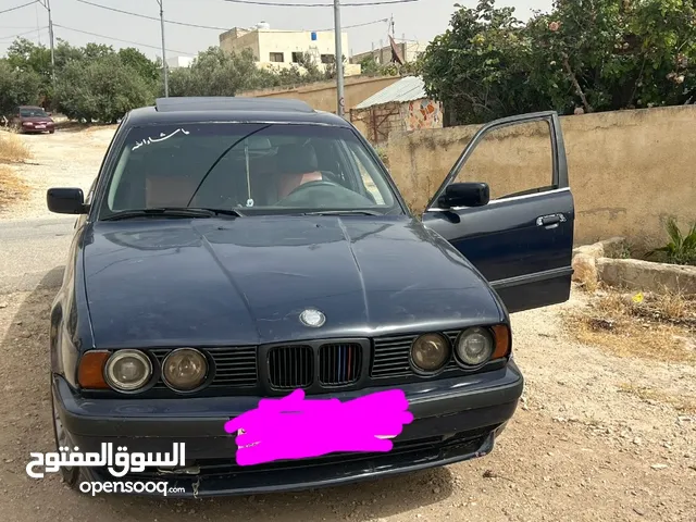 BMW 520 سيارة