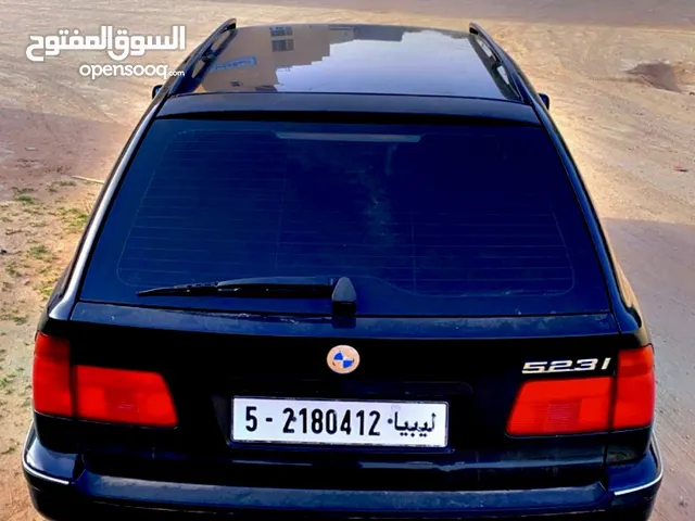 BMW 5 Series 525 in Tripoli