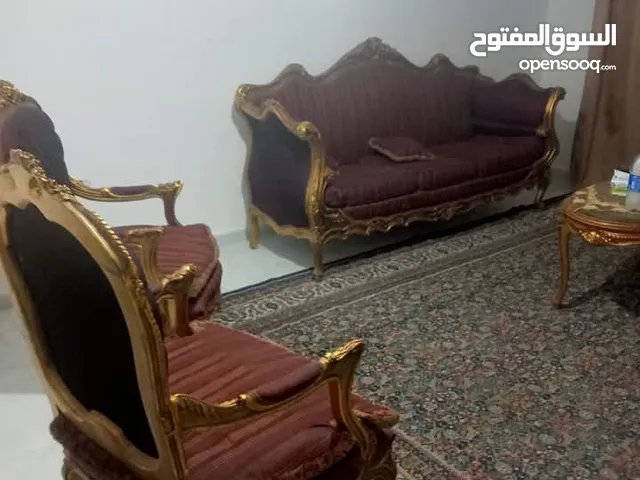 شقة مفروشة للايجار شهري كاملة الأجهزة والمفروشات والسجاد والستائر بها انترنت 8500ج من المالك مباشره