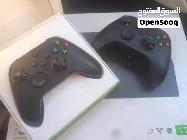 Xbox Series S 1TB أسود مع يدين تحكم - نظيف