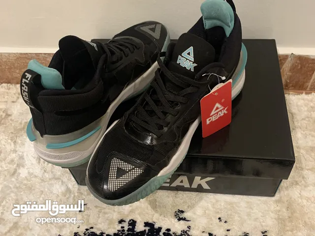 Sale peak basketball shoe ( new )