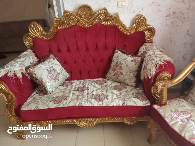 طقم كنب للبيع بحالة ممتازة كنب تقيل