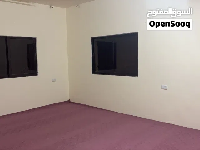 شقة طابقية في الحي الشمالي للايجار
