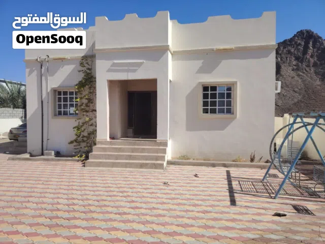 218 m2 3 Bedrooms Townhouse for Sale in Al Sharqiya Ibra