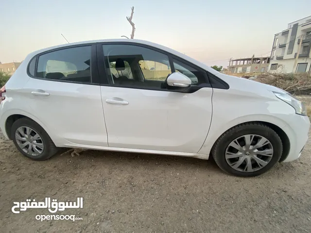 Peugeot 208  importé à France