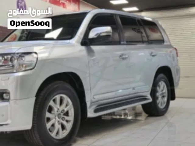 للبيع 4 رنقات تويوتا لاندكروزر 2017 وكآله البحرين 40Bd