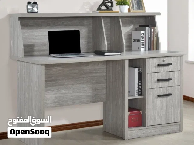 إعلان بيع طاولة مكتب من دانوب هوم