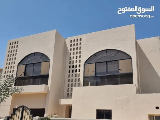 500 m2 More than 6 bedrooms Villa for Rent in Manama Zinj