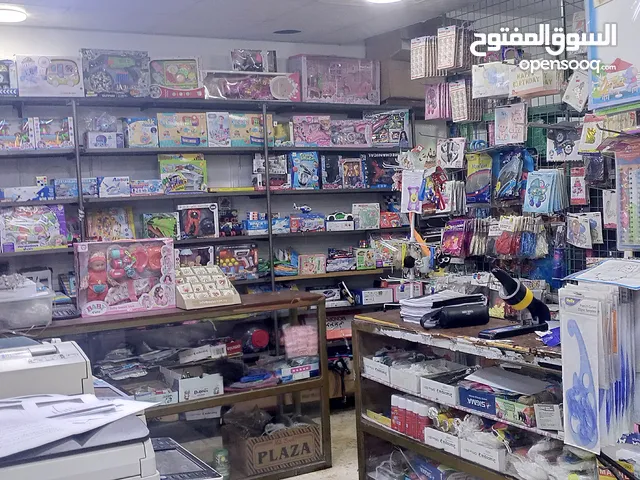مكتبة للبيع في ام نوارة 4 حي عدن موقعها حيوي البيع لعدم التفرغ