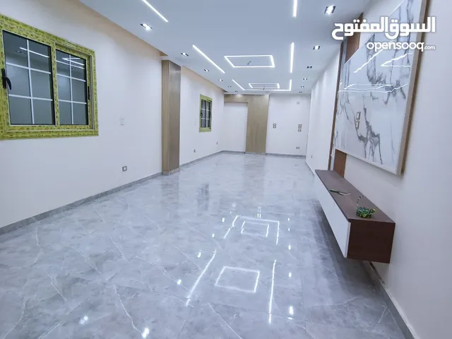 185 m2 3 Bedrooms Apartments for Sale in Giza Hadayek al-Ahram