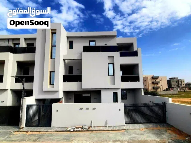 190 m2 3 Bedrooms Villa for Sale in Tripoli Al-Serraj