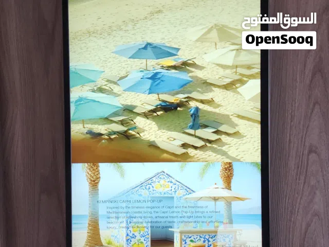 شاشة الاستقبال/الحائط  23.8 بوصة و شاشات القاعدة المتحركة  مع برنامج اللافتة الرقمية