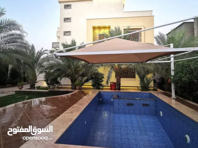 350 m2 More than 6 bedrooms Villa for Sale in Tripoli Tajura