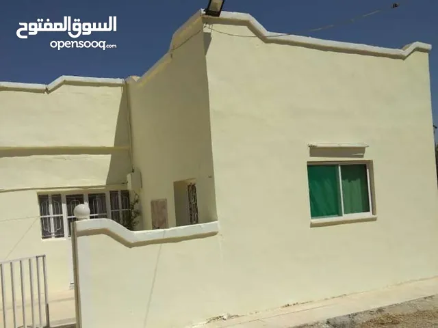 200 m2 5 Bedrooms Townhouse for Sale in Madaba Thiban