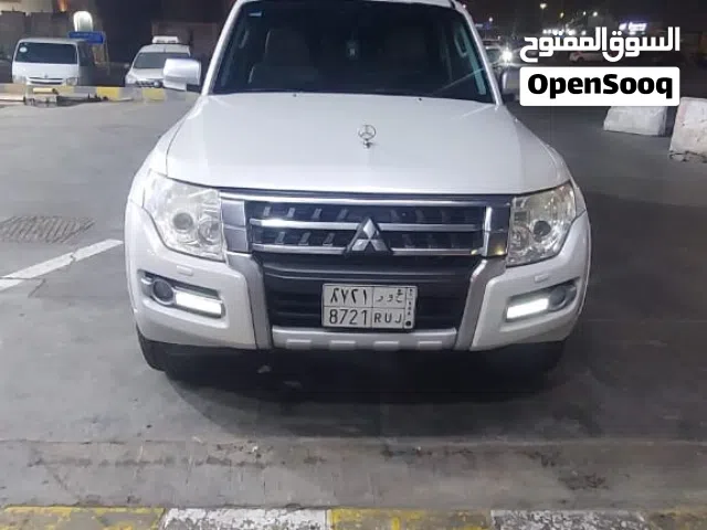 2016 Mitsubishi Pajero GLS