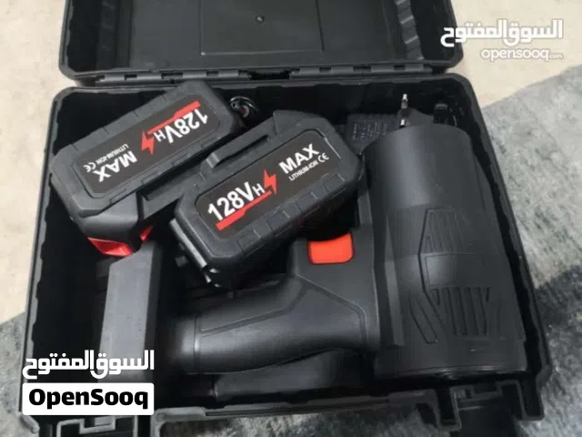 منفاخ هوائي جودته و قوته و ضغطه ما شاء الله و يجي معه بطاريتين أستخدامهن يجلس فتره طويله قوة 128واط