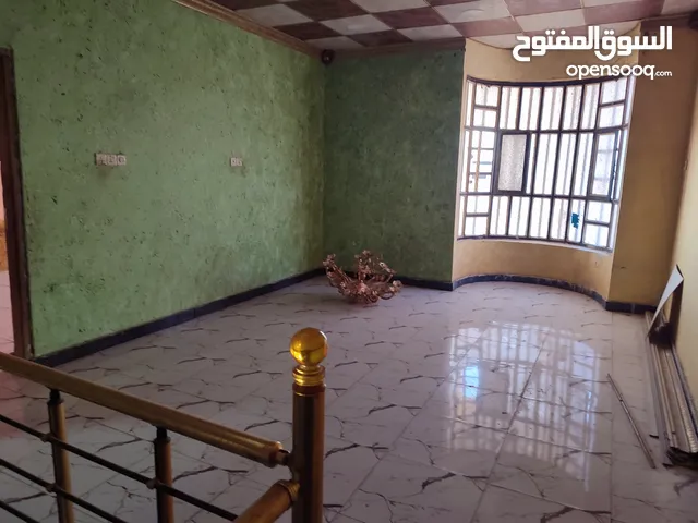 160 m2 2 Bedrooms Townhouse for Sale in Basra Kibasi