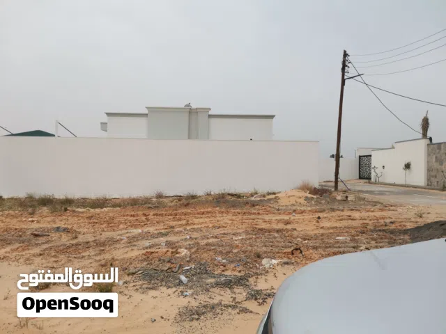 قطعه ارض 300 متر في الباعيش شارع الغاز مقسم كريمه