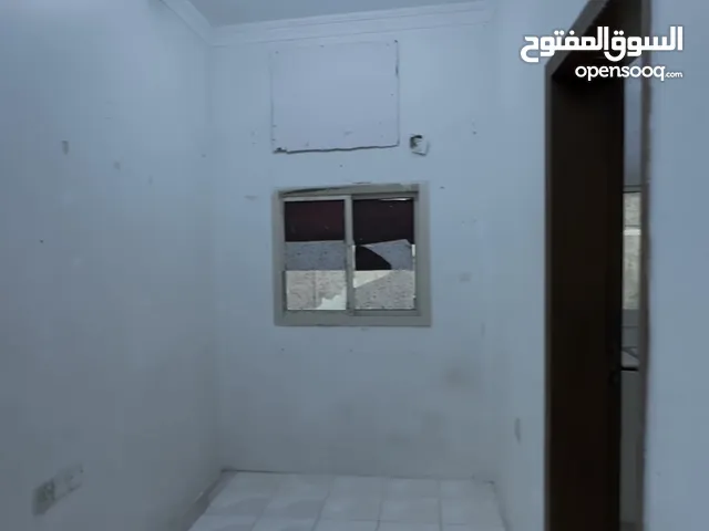 Flat for rent in muharraq area unlimited ewa