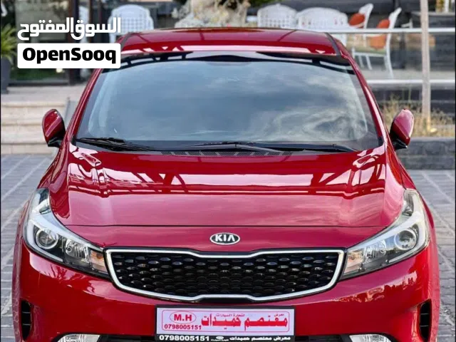 2018 كيا سيراتو Standard