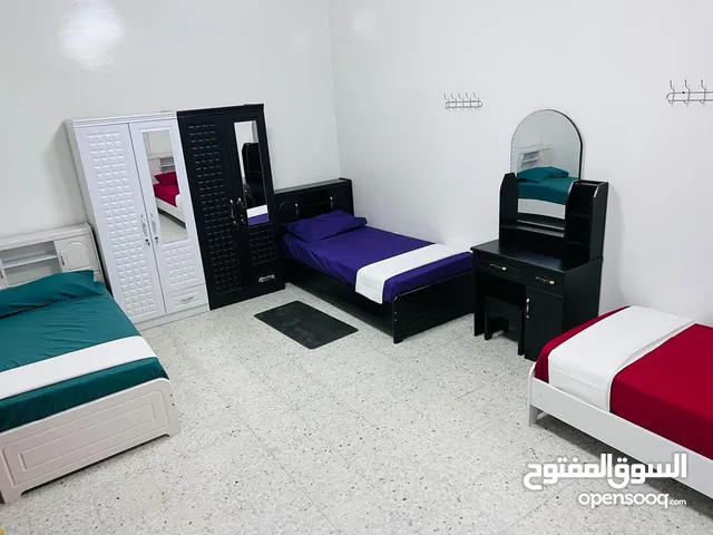 VERY CLEAN FEMALE BED SPACE