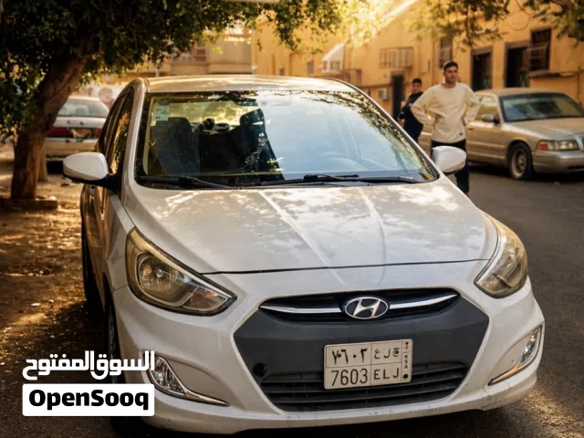 2016 هيونداي اكسنت Limited