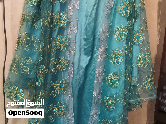 فساتين طويله