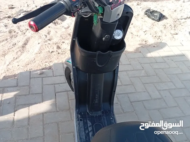 دراجه حلوه نظيفه كل شيء شغال بها 450 بها مجال قليل