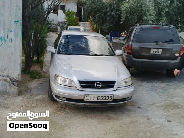 2000, أوبل, اوميجا