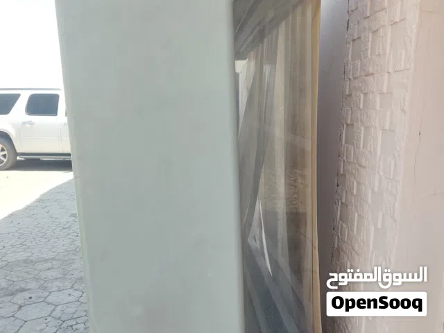 ثلاجات محل عدد 2مع فريز زجاجي