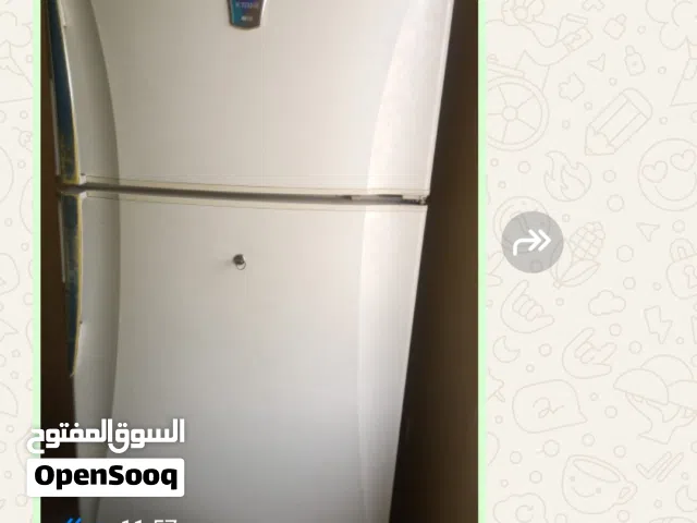 ثلاجه حجم كبير نوعية شارب شي انت للبيع
