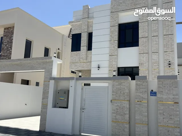 375 m2 5 Bedrooms Villa for Sale in Muscat Al Khoud