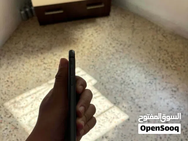 آيفون 11 عادي