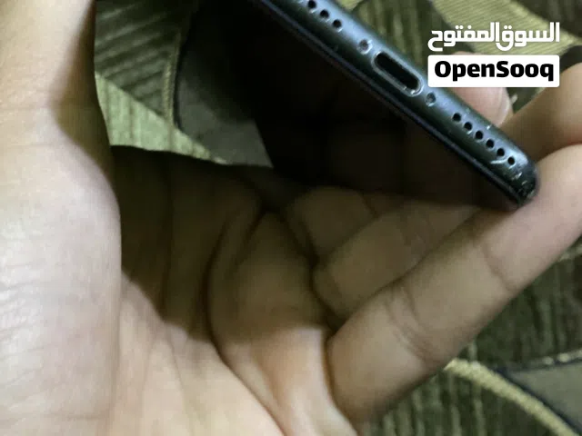 آيفون 8 عادي