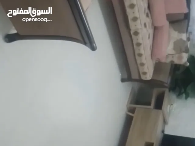 شقة مفروشة للإيجار بموقع مميز ومخدوم