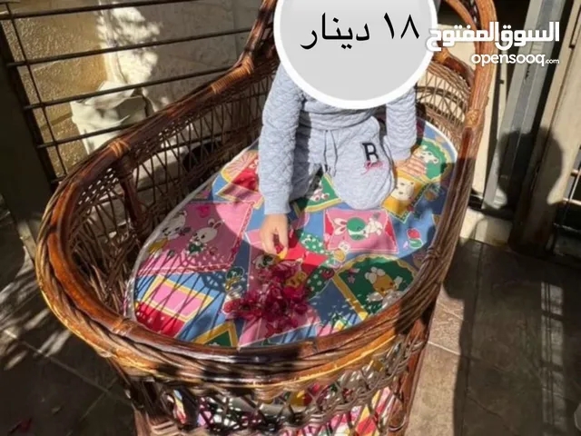 سرير أطفال قش