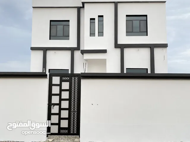 250 m2 4 Bedrooms Townhouse for Sale in Al Batinah Suwaiq