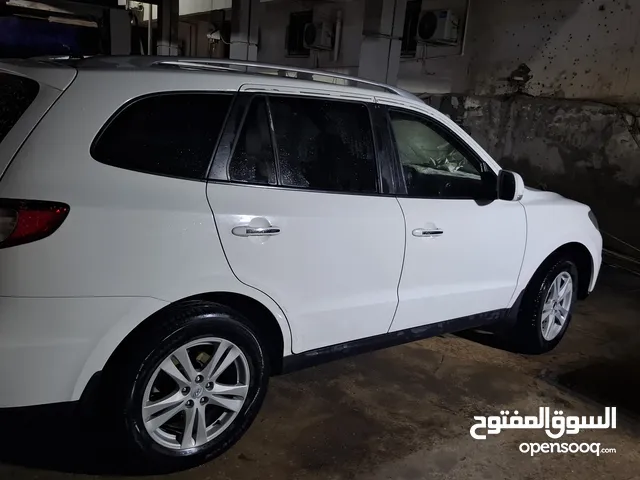 Used Hyundai Santa Fe in Tripoli